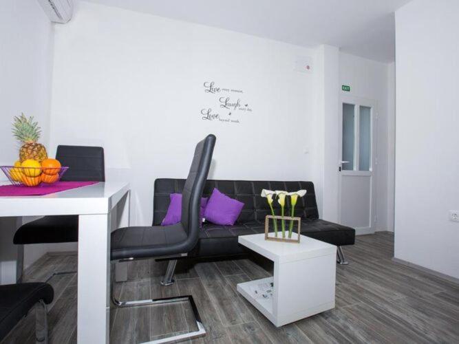 Villa Roza - One-Bedroom Apartment With Balcony 3 Adults Mokošica Eksteriør billede